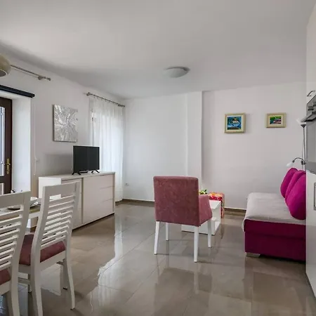 Apartman Yasmin By Briskva *