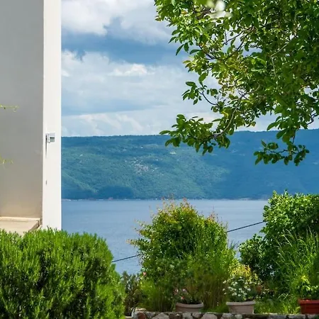 Yasmin By Briskva * Brseč