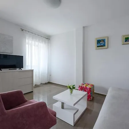 Yasmin By Briskva * Brseč