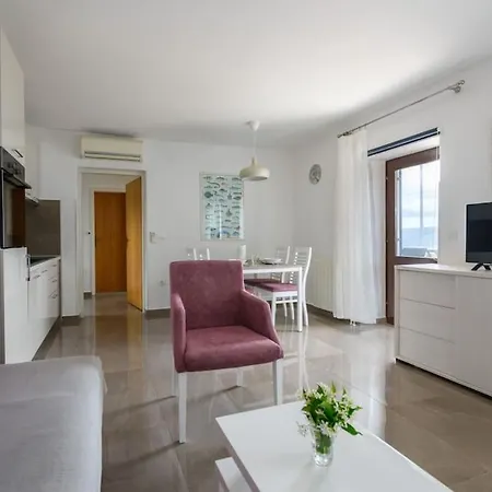 Yasmin By Briskva Apartman