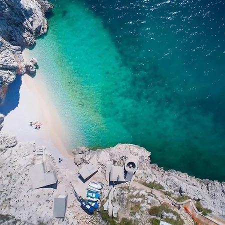 公寓 Yasmin By Briskva 布鲁赛吉