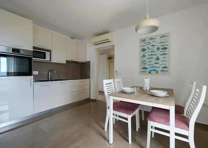 Апартаменты Yasmin By Briskva